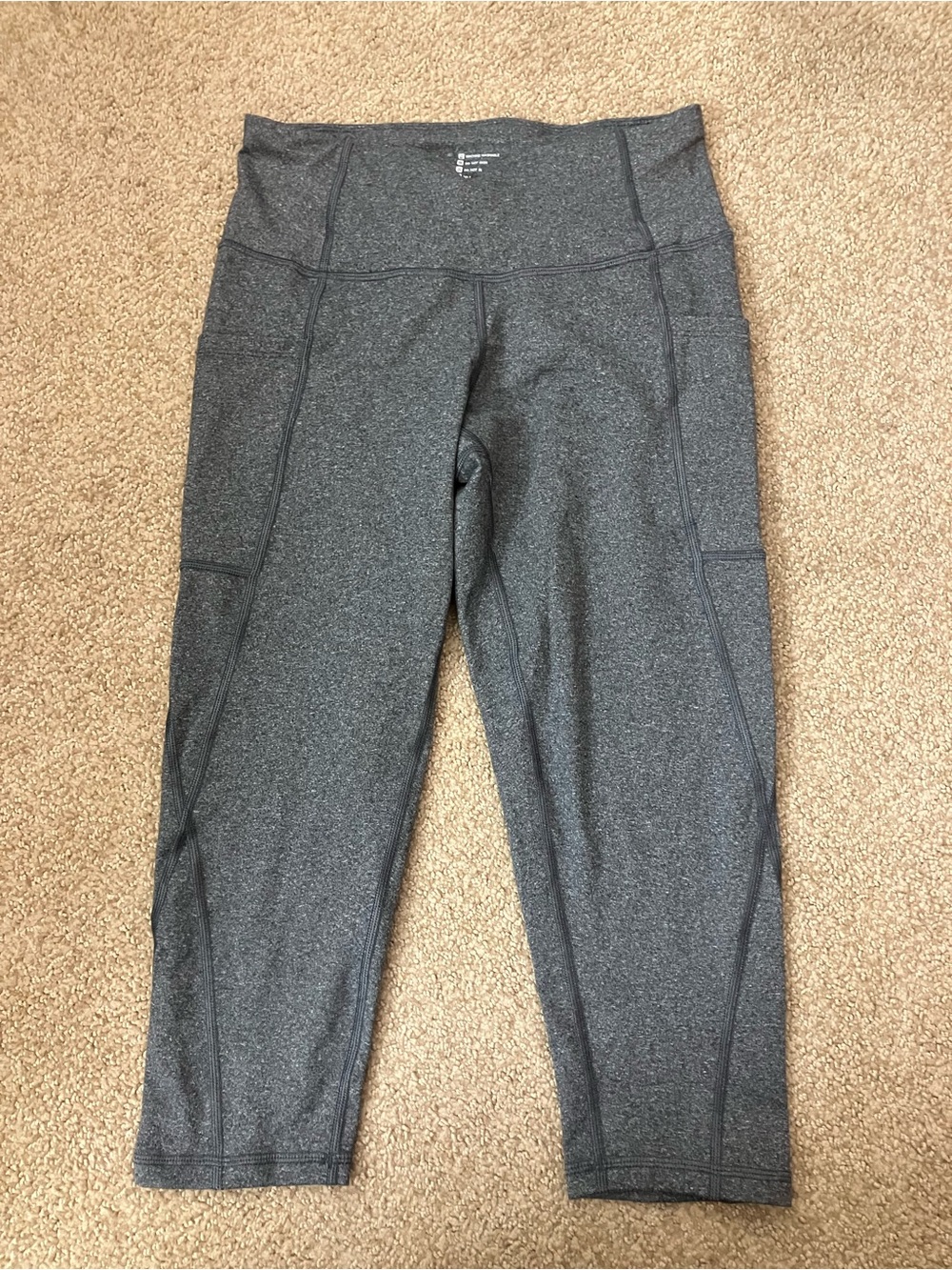 Healthyoga Women's Grey Capri Leggings, Size M, Stretch Workout Gym NWT